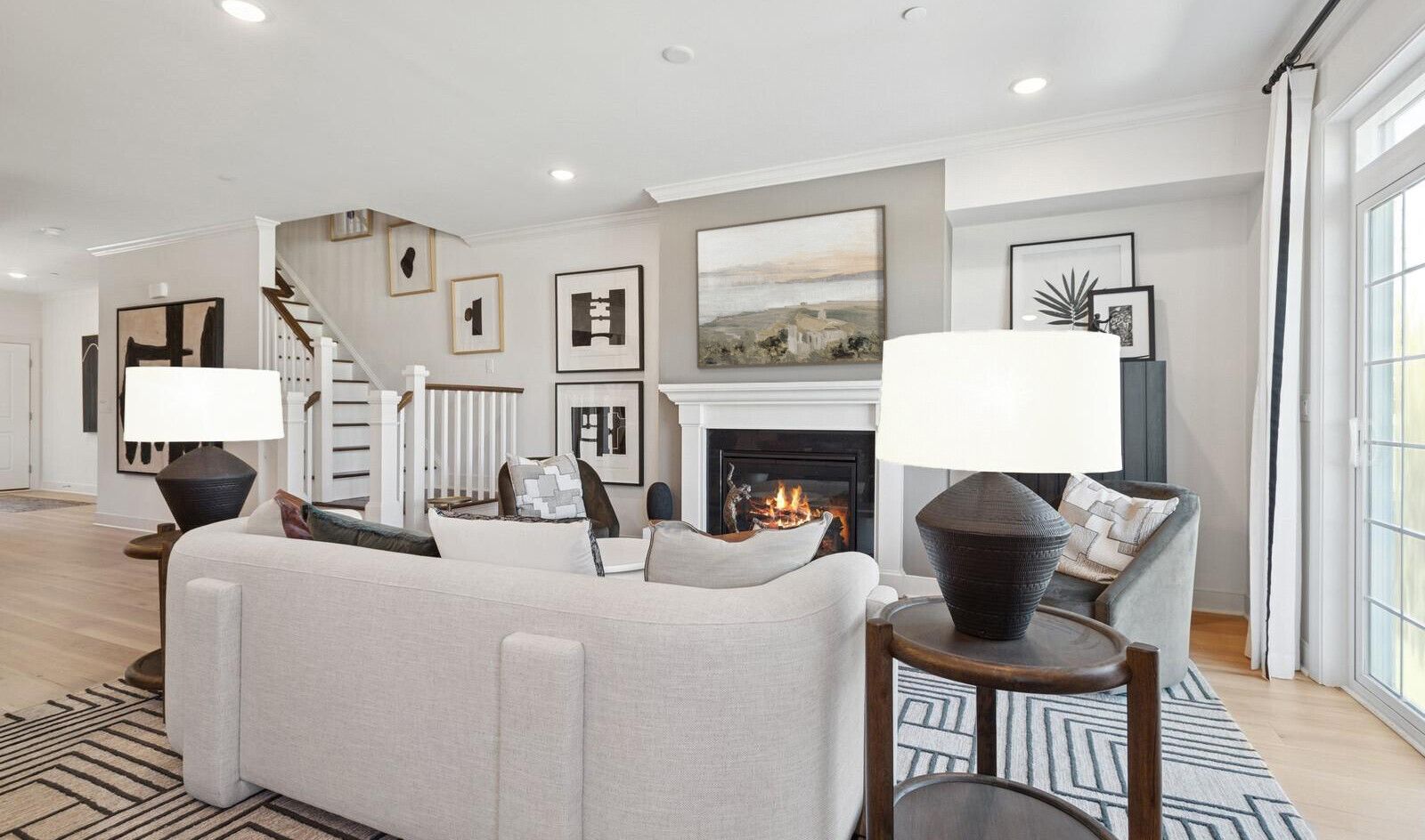 Great room with crown moulding
