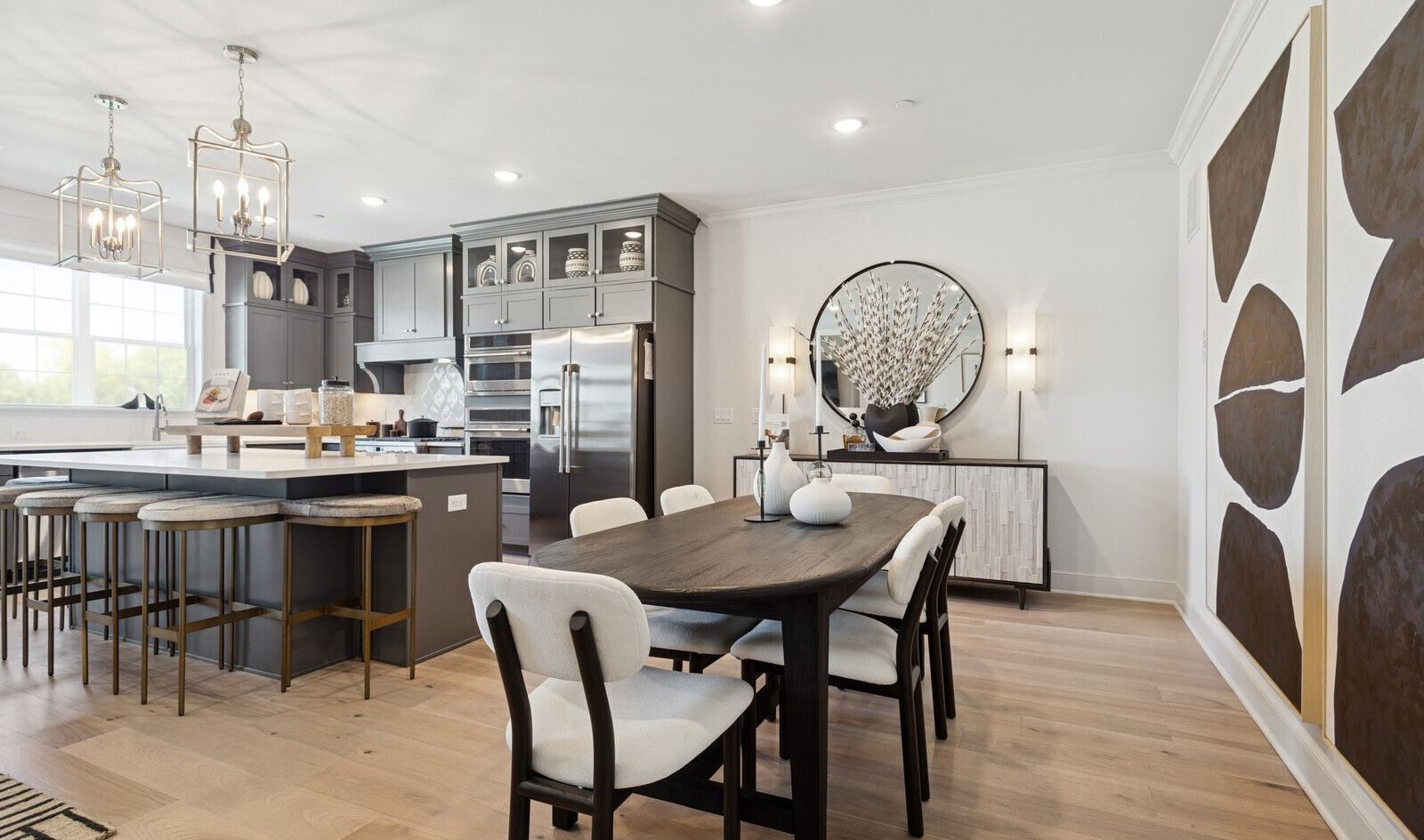 Dining area near kitchen