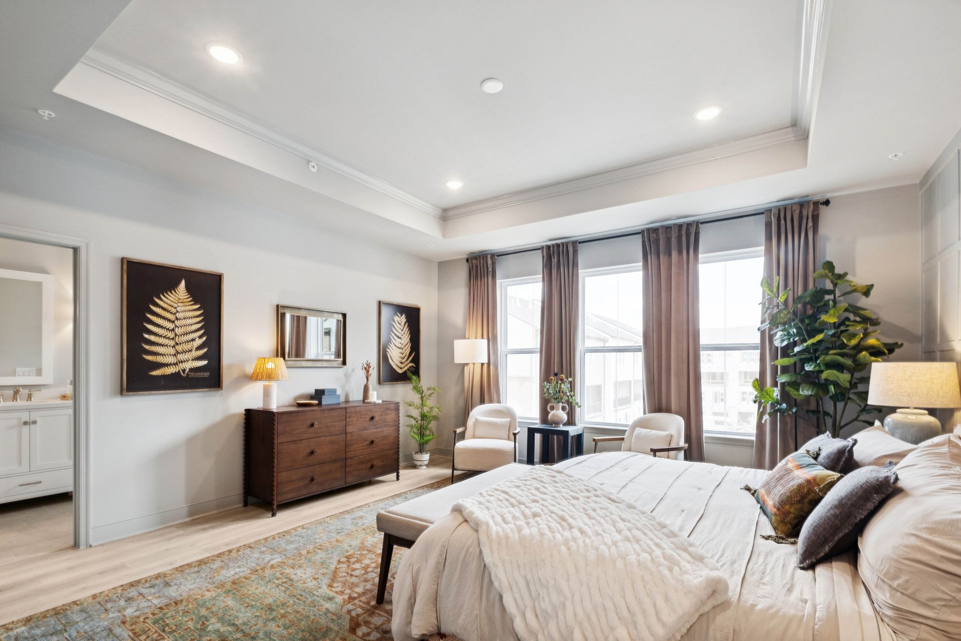 Primary suite with ceiling treatment