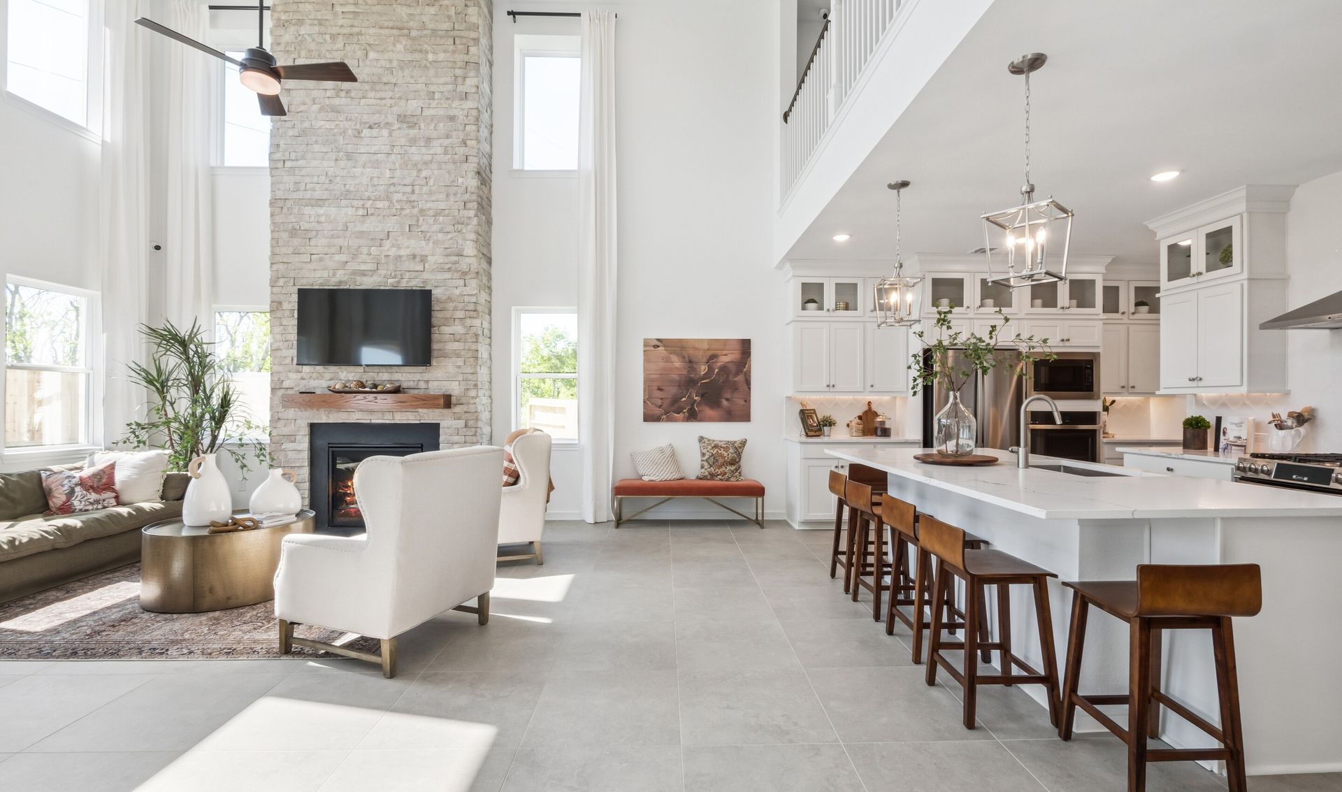 Open floorplan with airy two-story ceiling