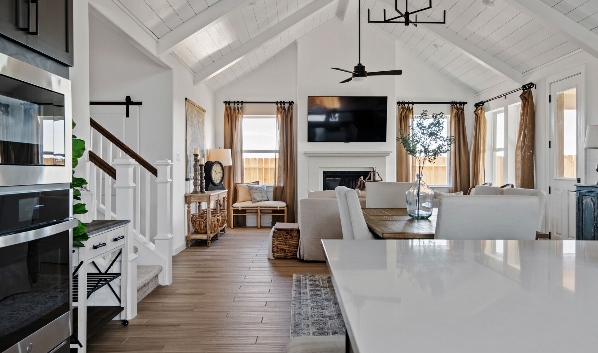 Kitchen with vaulted ceiling