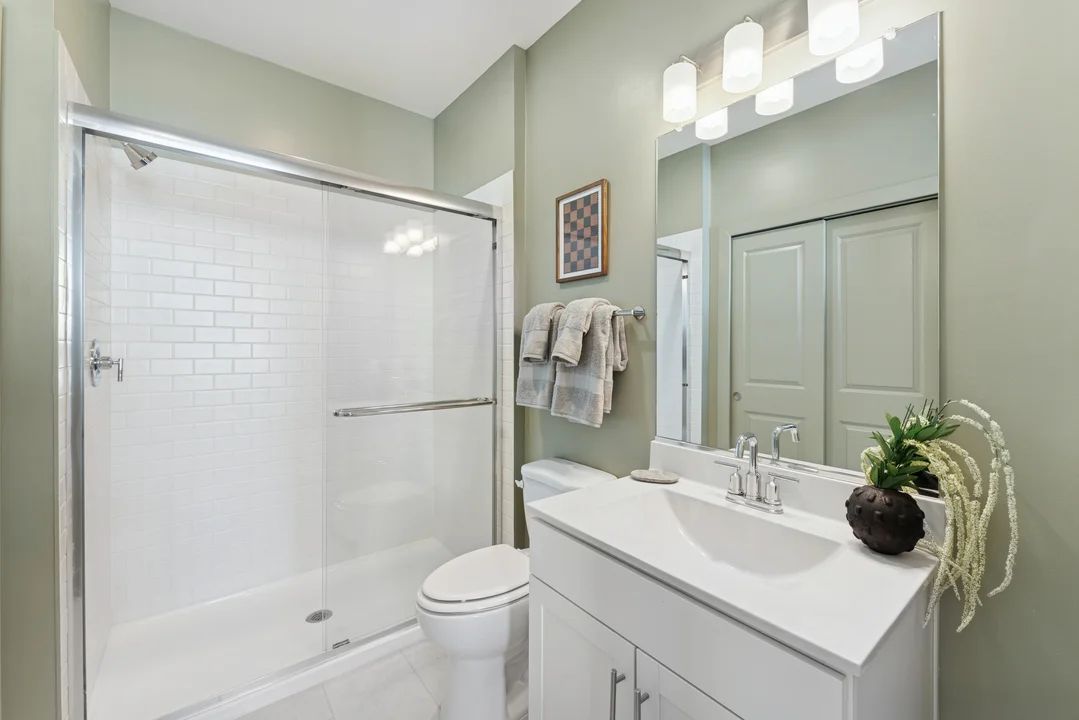 Extra Suite Bath