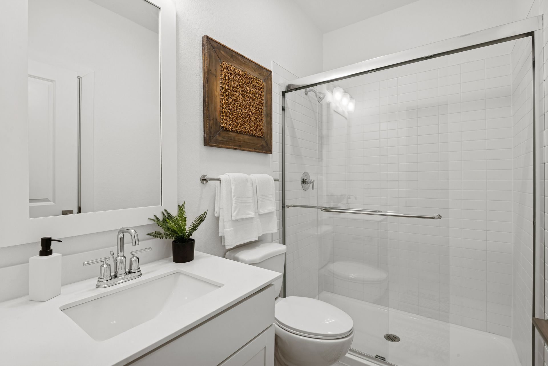 Extra Suite Bath