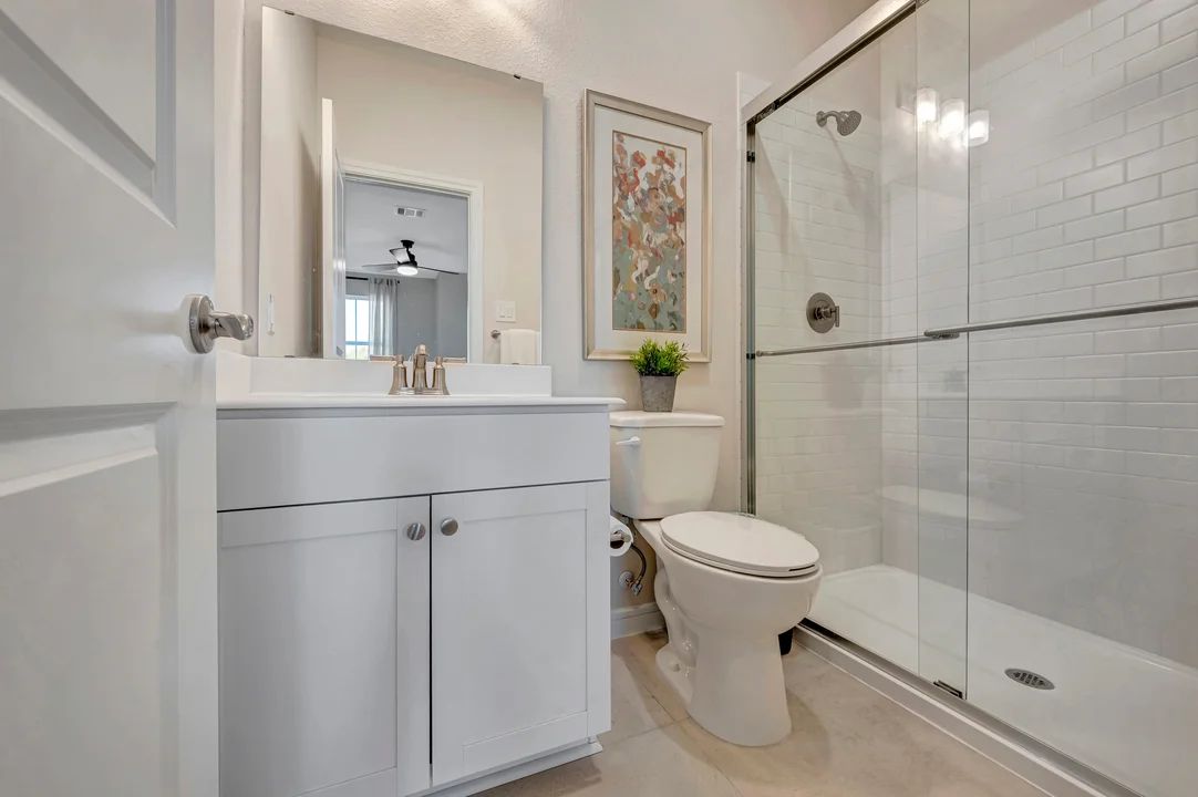 Extra Suite Bath