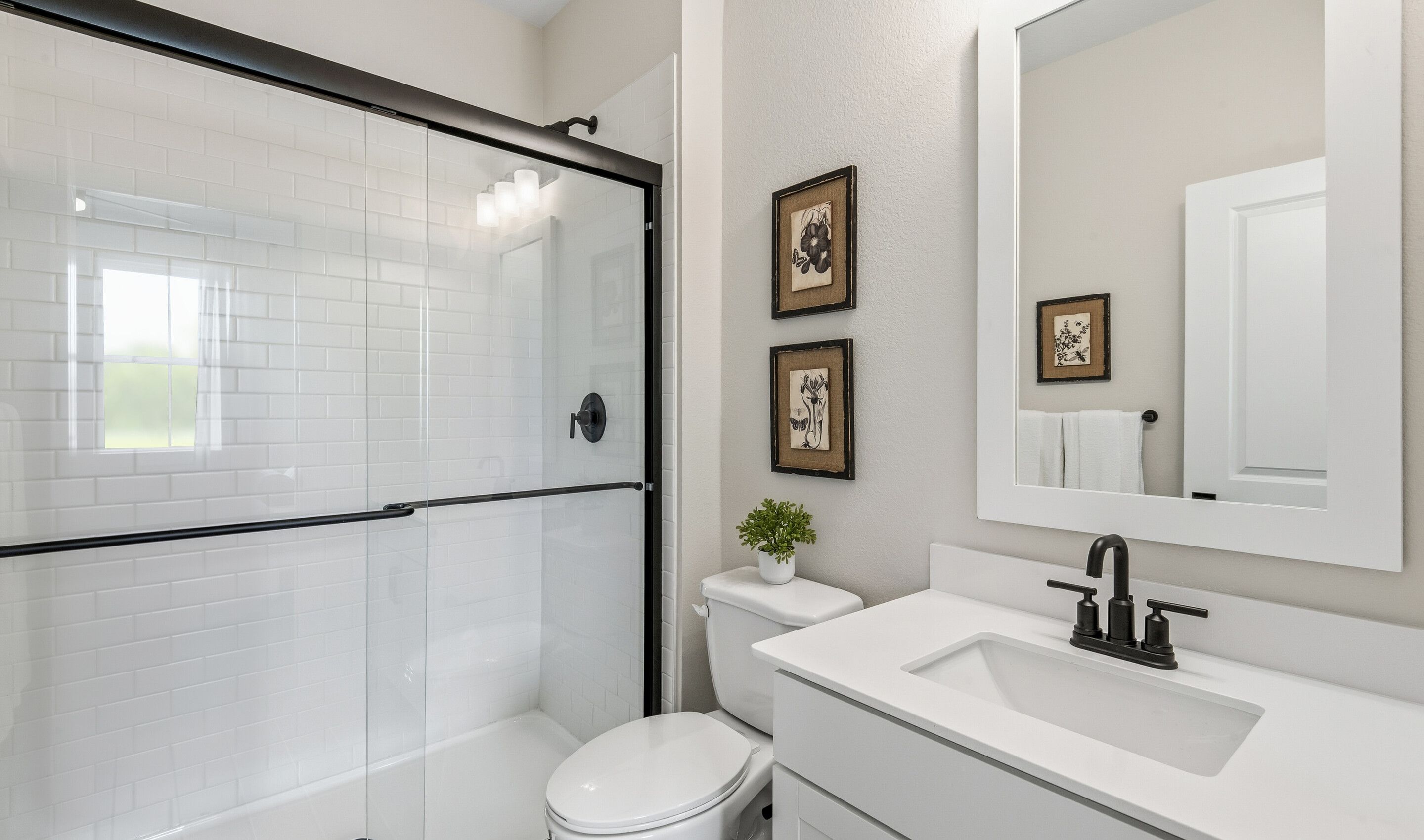 Extra Suite Bath