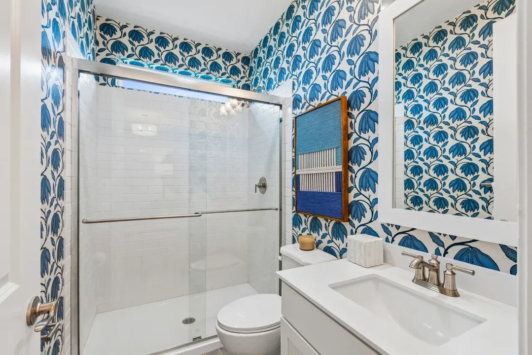 Hall Bath 2