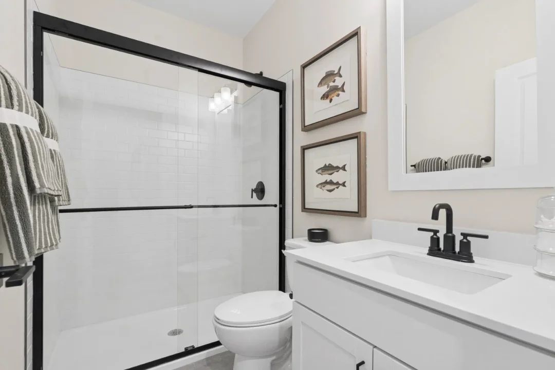 Extra Suite Bath