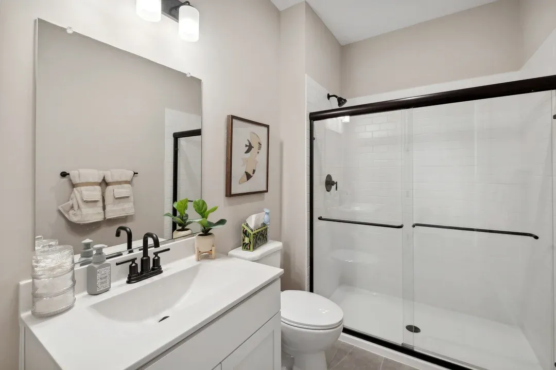 Extra Suite Bath