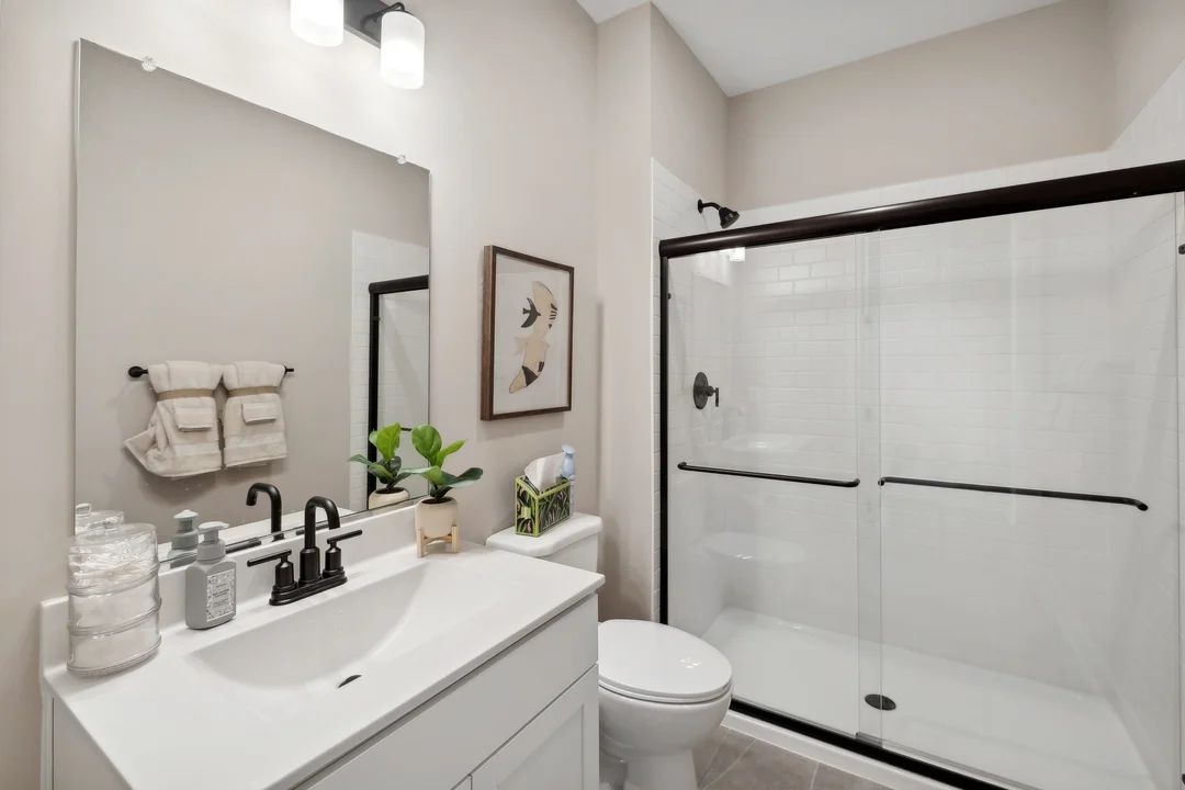 Extra Suite Bath
