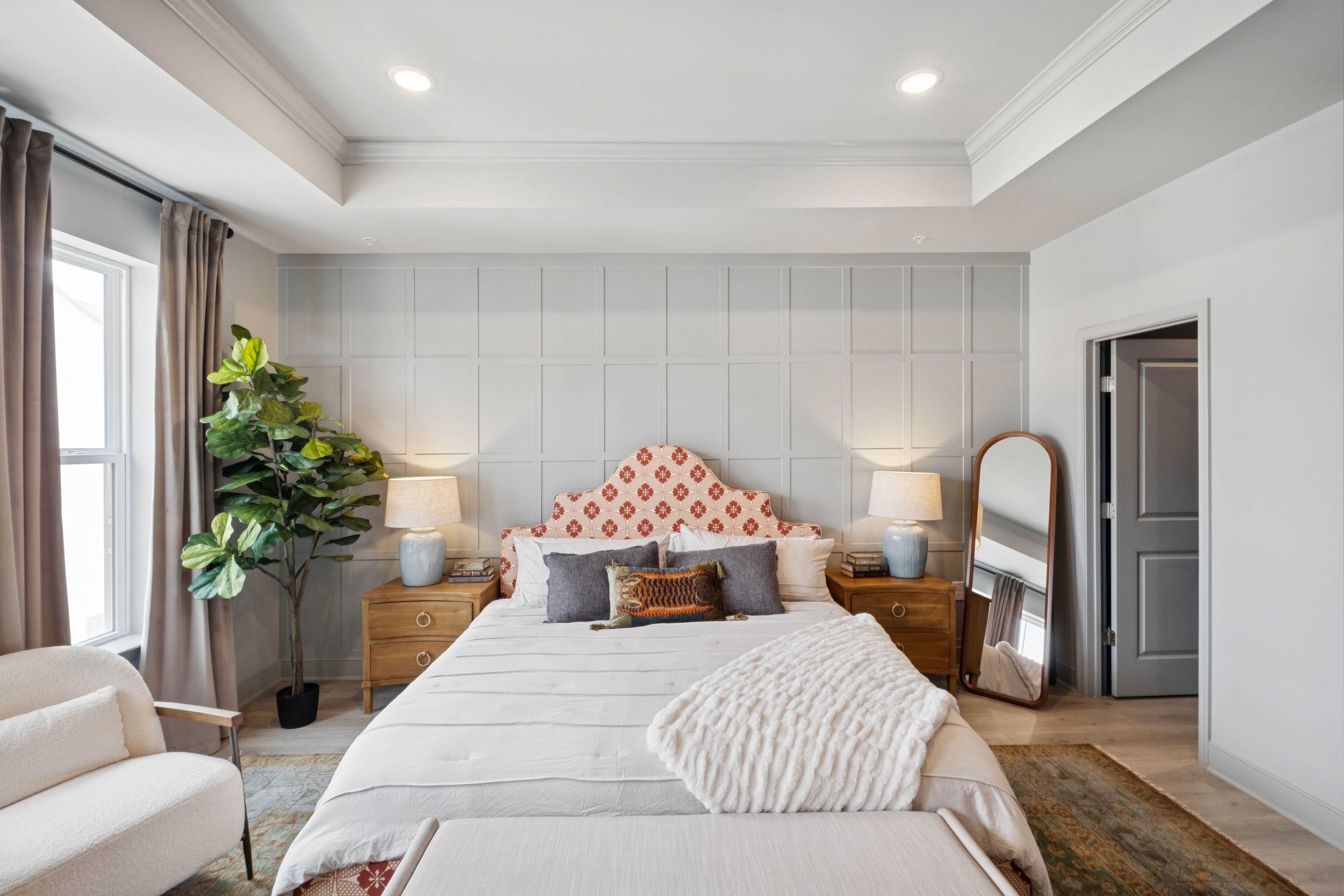 Decorative feature wall in primary suite