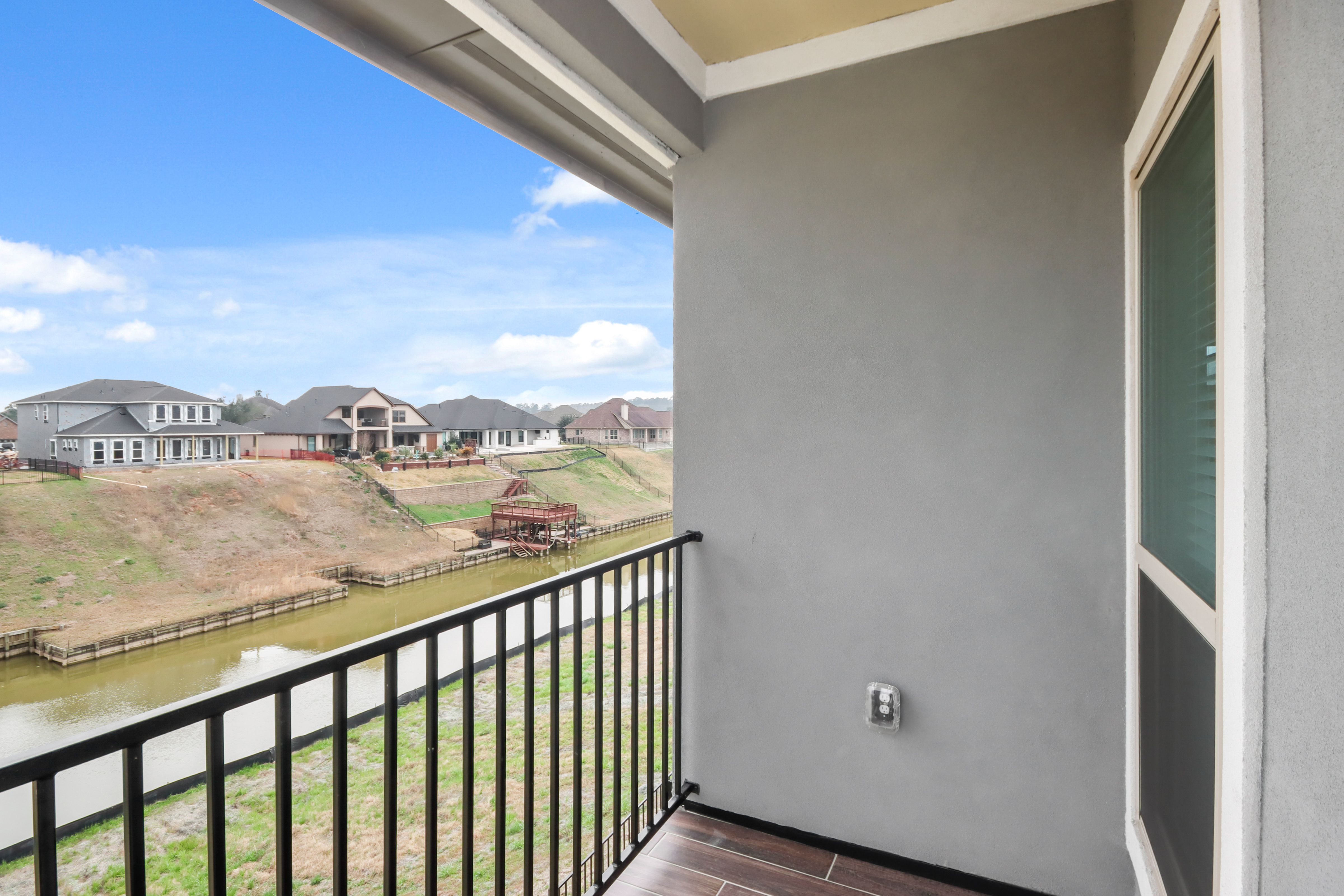 Sloane II - Waterstone on Lake Conroe: Montgomery, Texas - K. Hovnanian® Homes