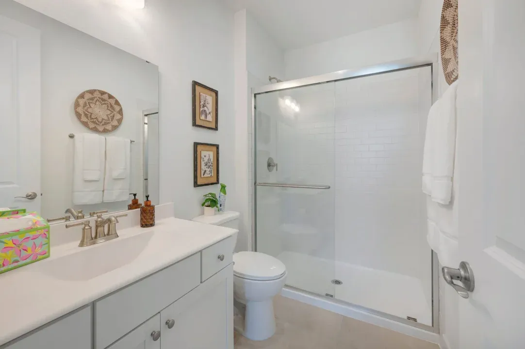 Extra Suite Bath