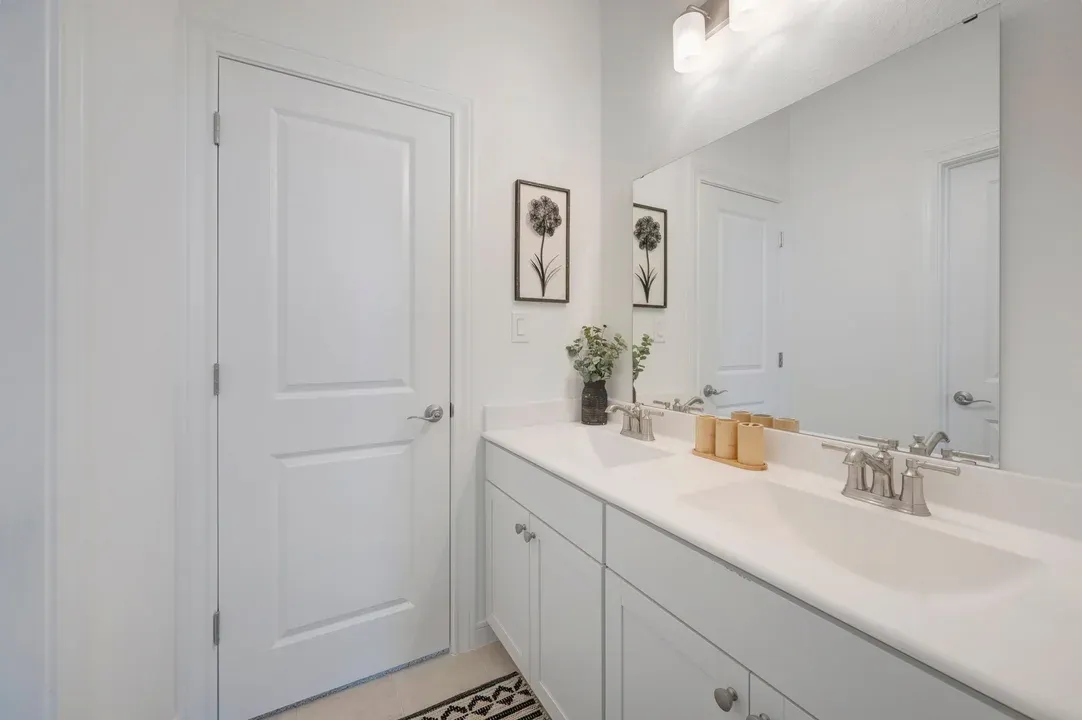 Bedroom 2/3 Bath