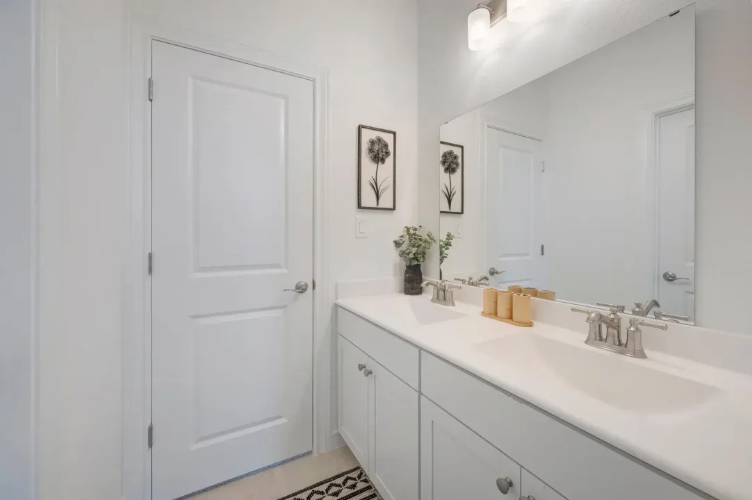 Bedroom 2/3 Bath