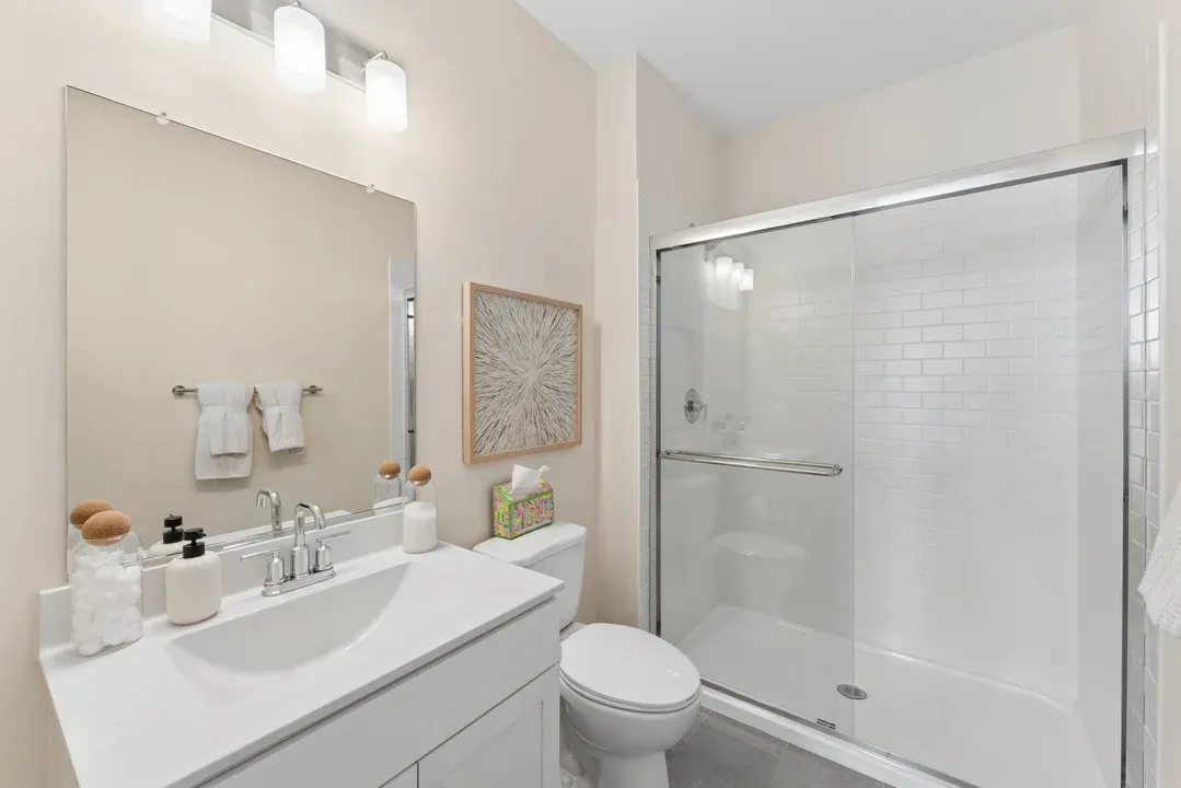 Extra Suite Bath