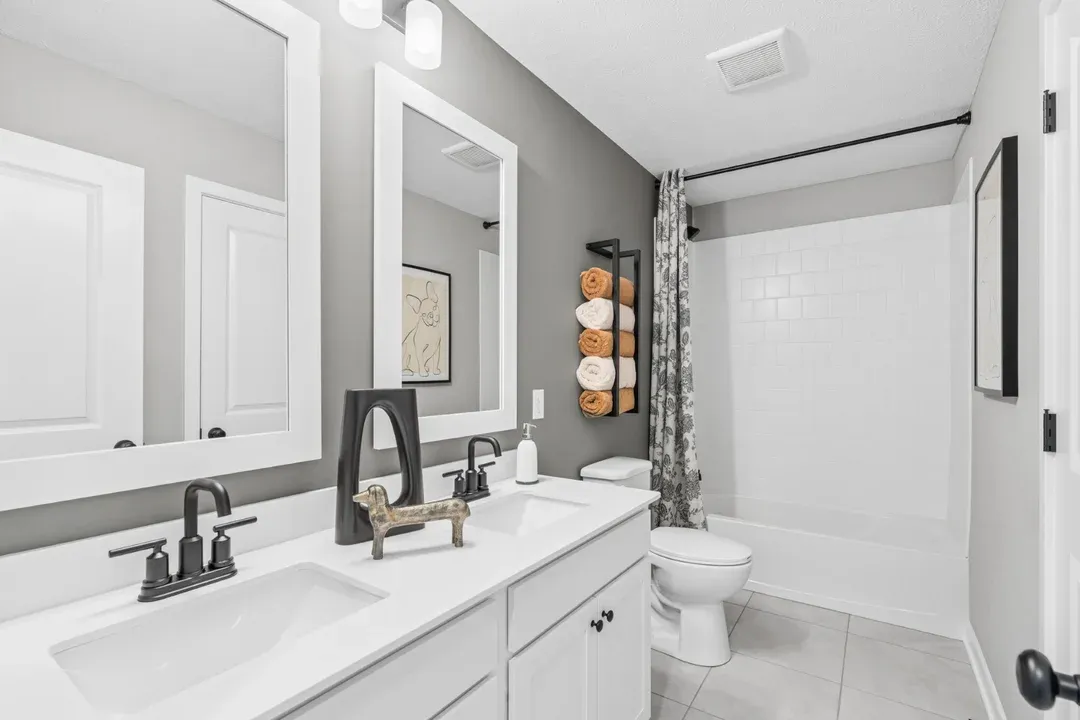 Hall Bath 2