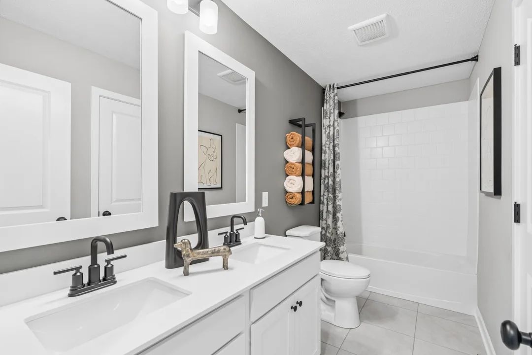 Hall Bath 2