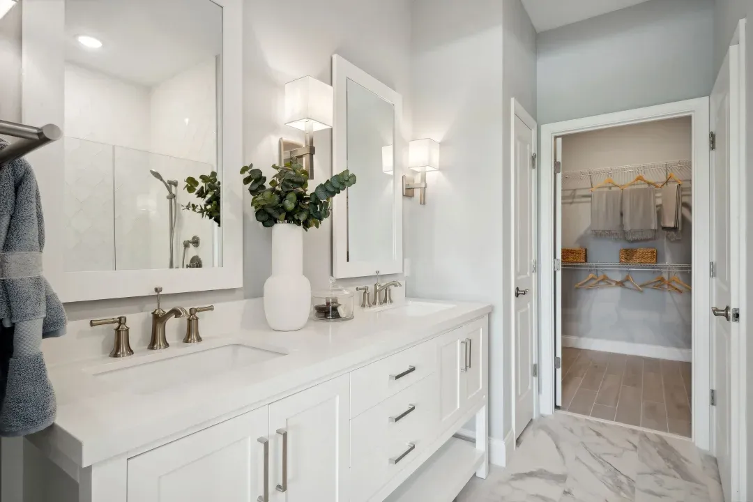 Primary bath with freestanding vanity