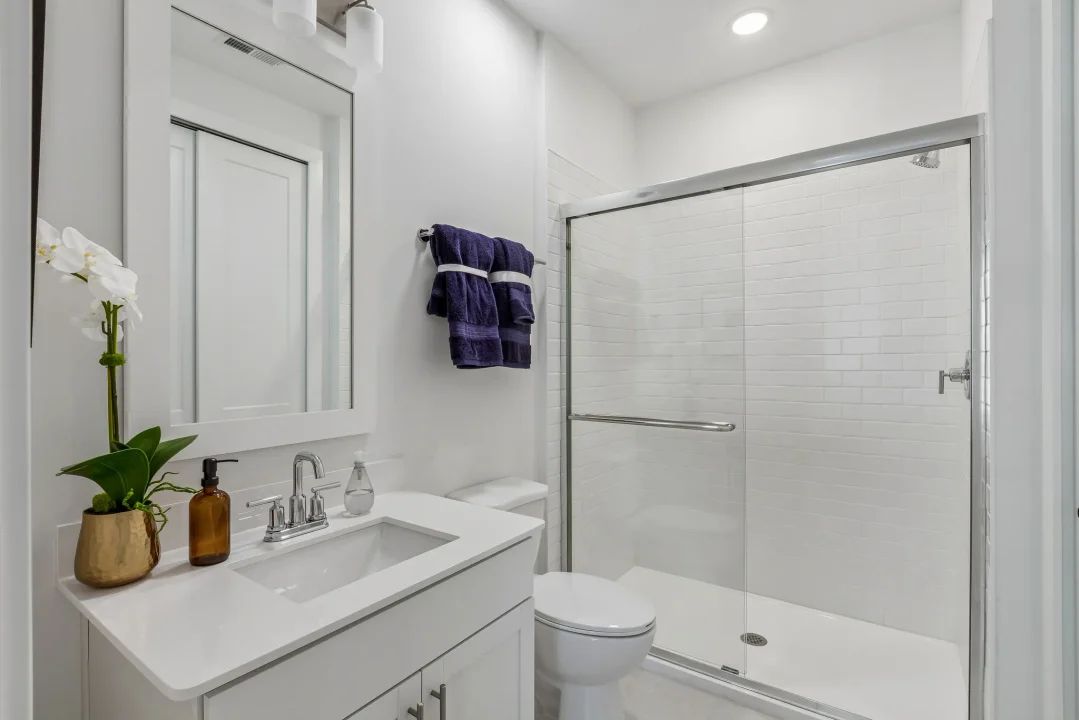 Extra Suite Bath