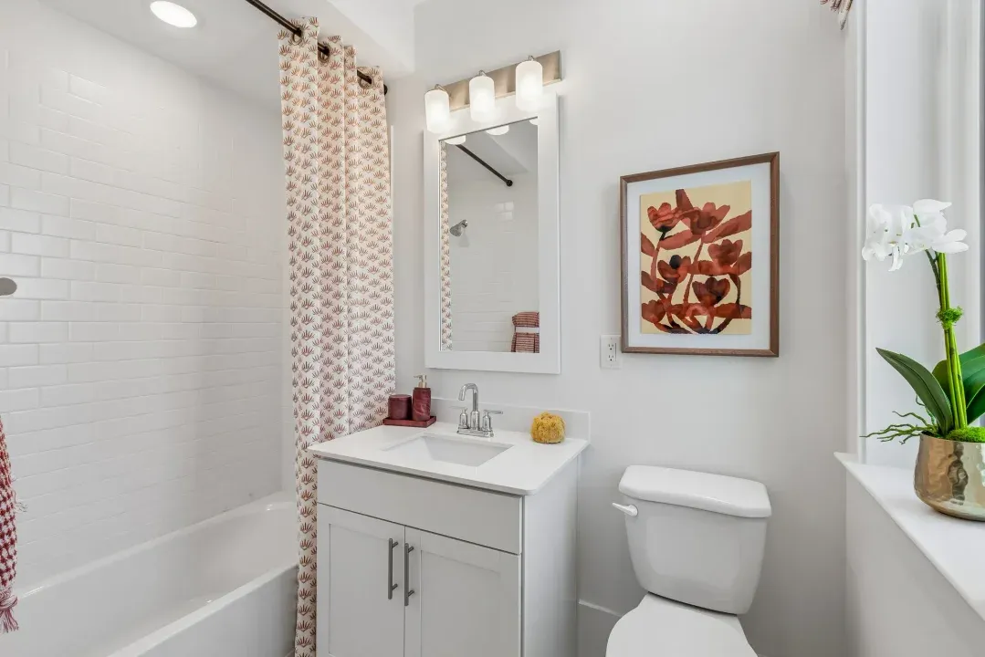 Bedroom 2 Bath