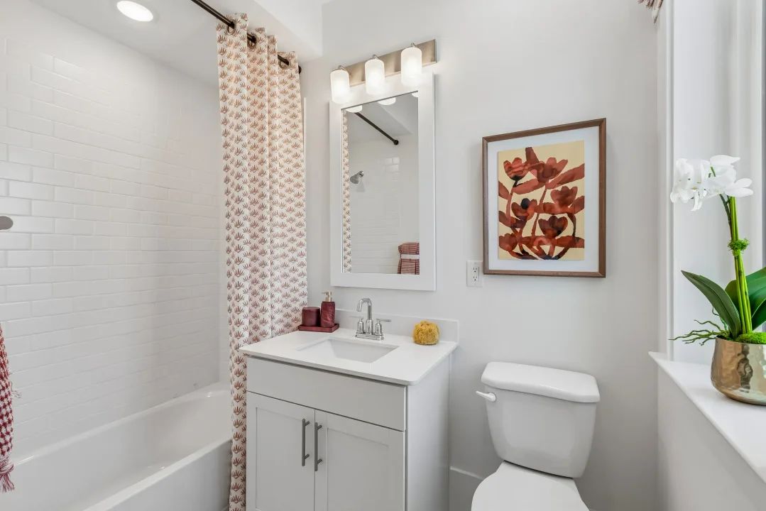 Bedroom 2 Bath