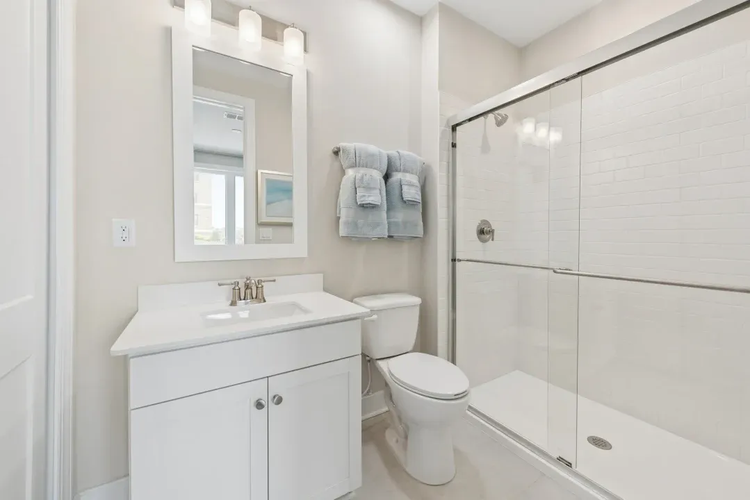 Extra Suite Bath
