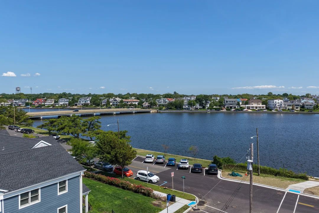 Approximate view shown. Actual view may vary and is subject to change.