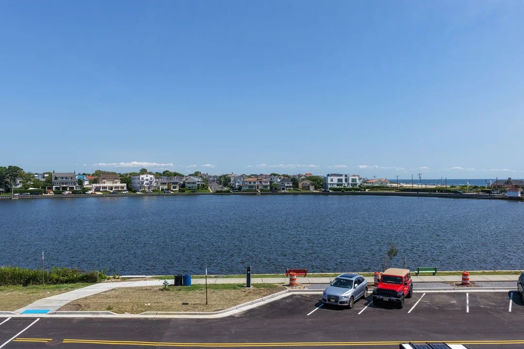 Approximate view shown. Actual view may vary and is subject to change.