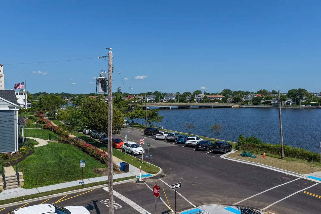 Approximate view shown. Actual view may vary and is subject to change.