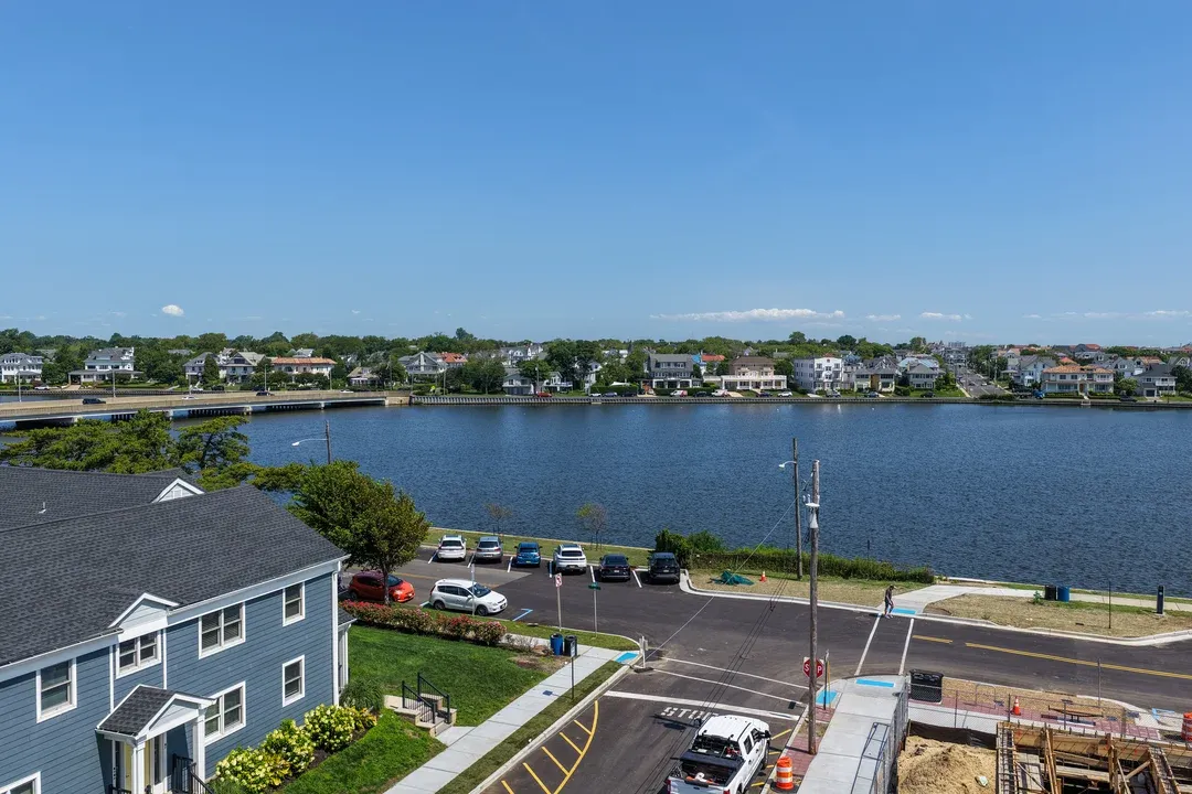 202 Deal Lake Drive, U-301 (Dunlewy)