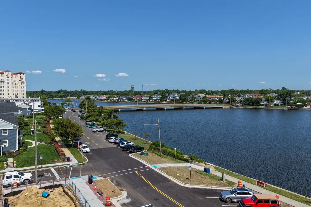 202 Deal Lake Drive, U-308 (Dunlewy)