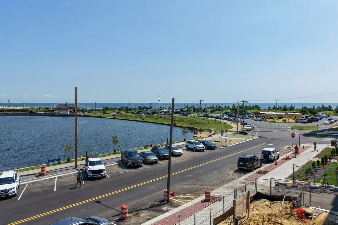 Approximate view shown. Actual view may vary and is subject to change.