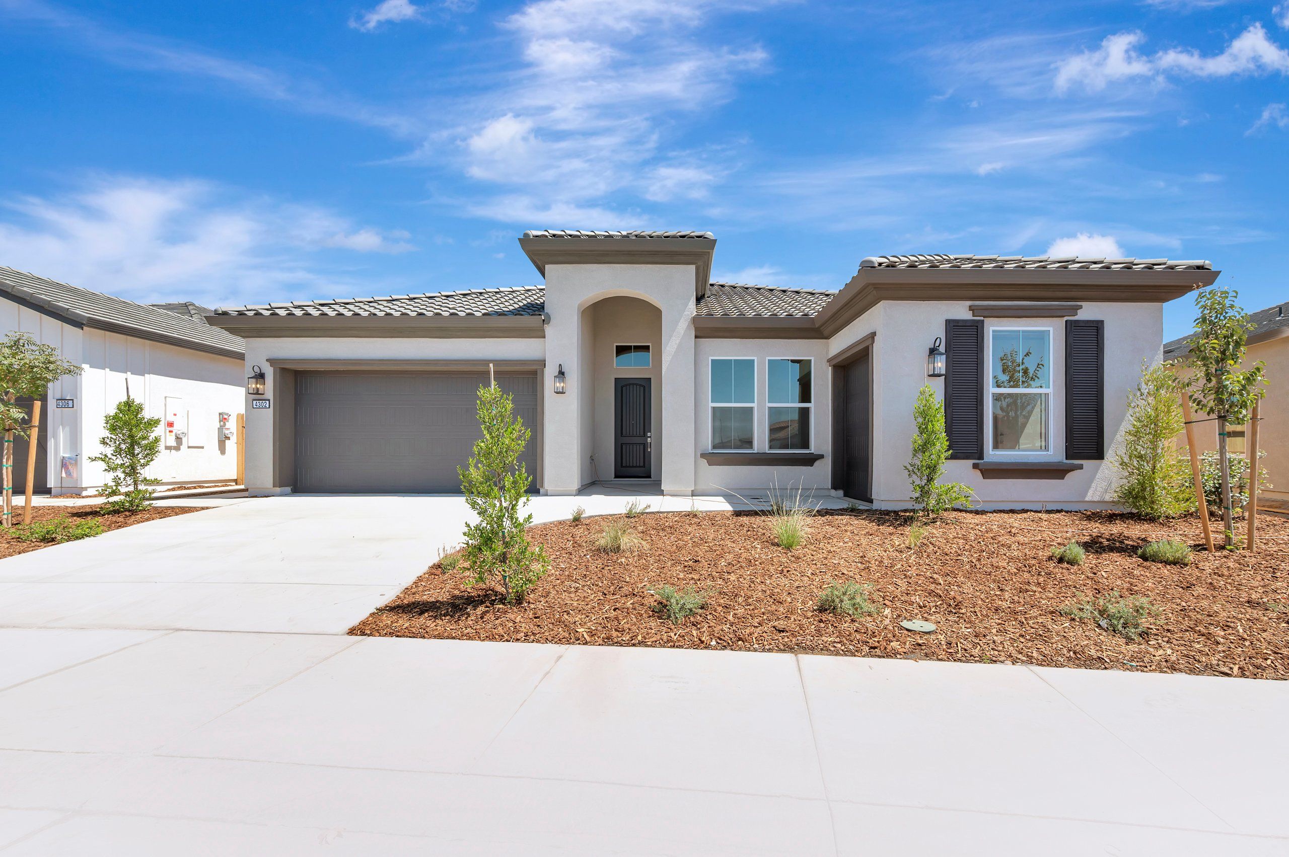 4302 Hooded Crow Circle (Bell ESP)