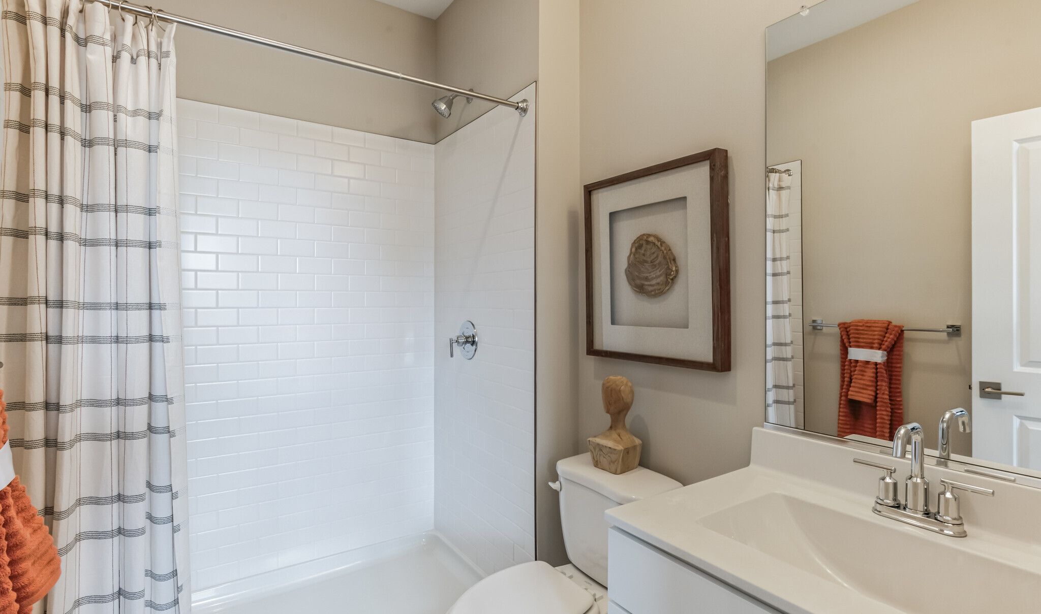 Extra Suite Bath