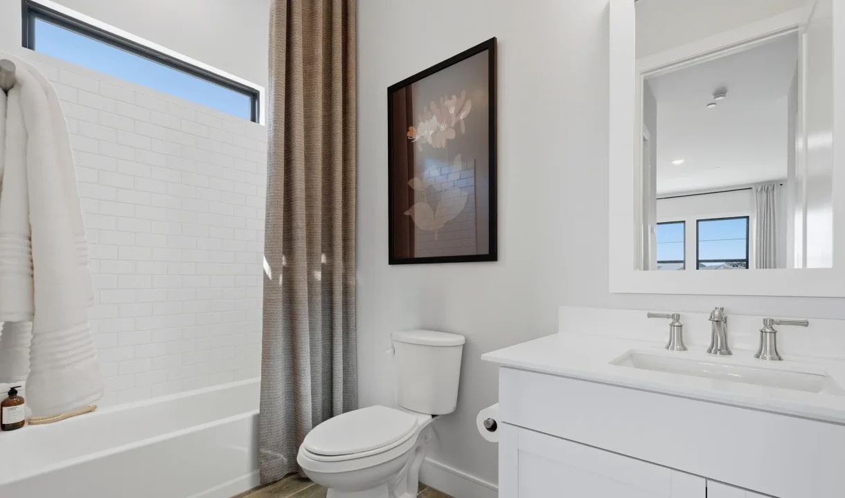 Bedroom 2 Bath