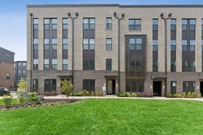 102A Locke St (Maywood)