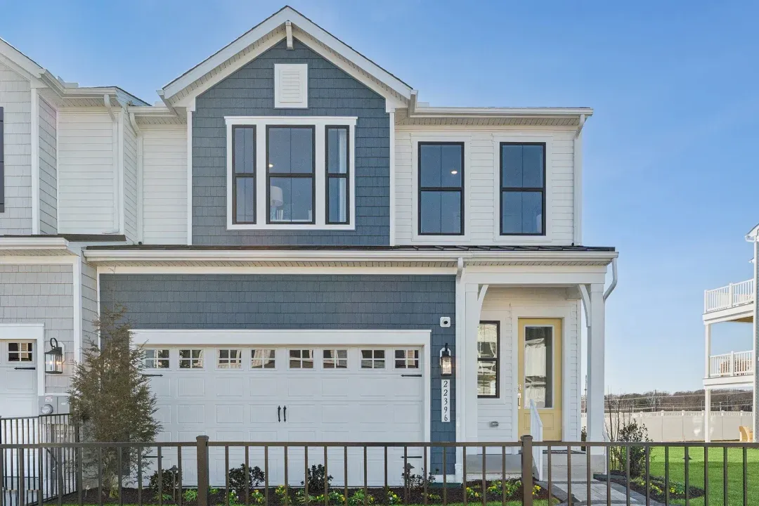 22534 Albion Ln (Seaview II - End Unit)