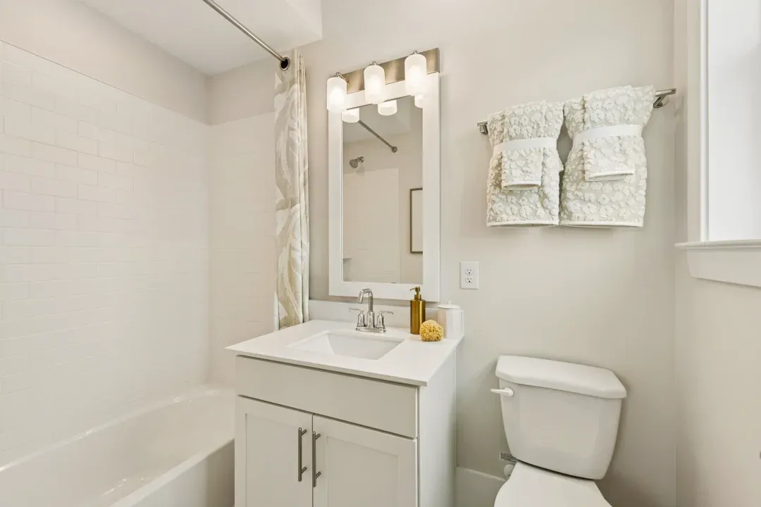 Bedroom 2 Bath