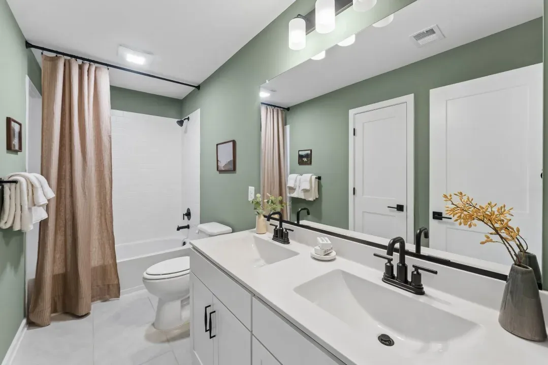 Hall Bath 2