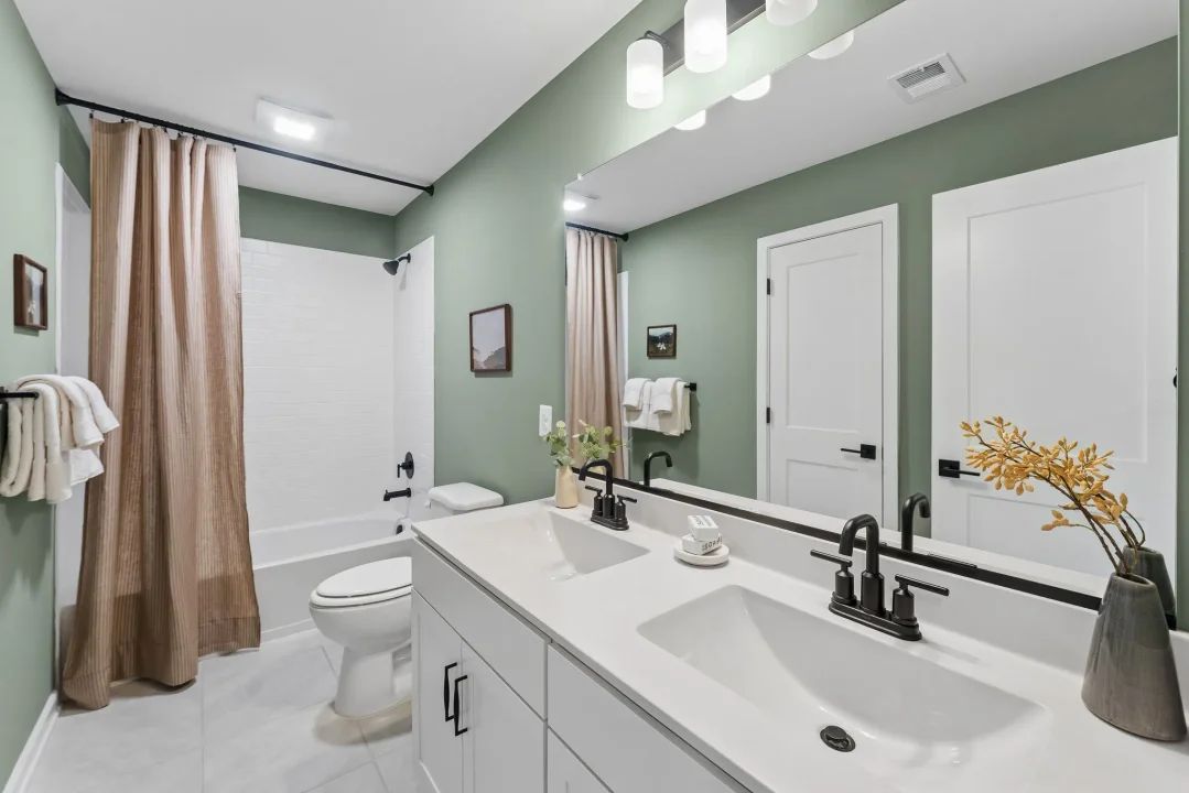 Hall Bath 2
