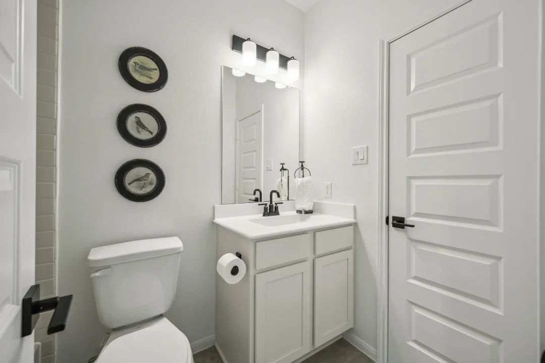 Hall Bath 2