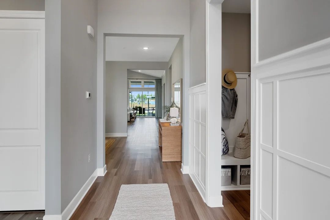 Foyer with decorative feature wall