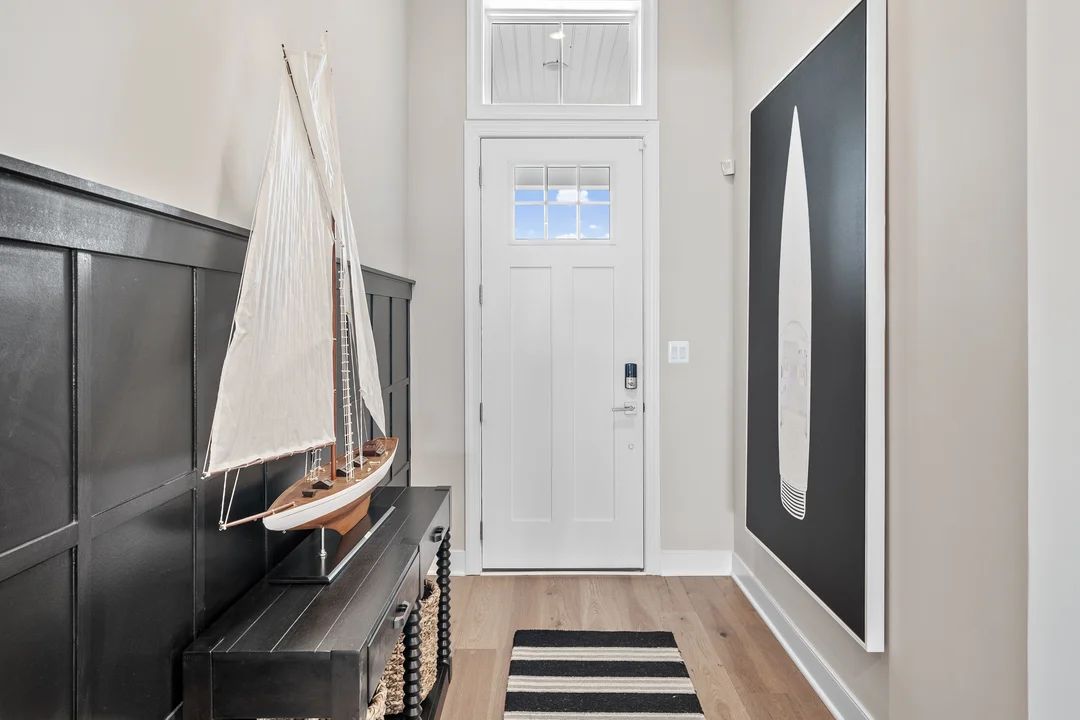 Foyer with decorative feature wall