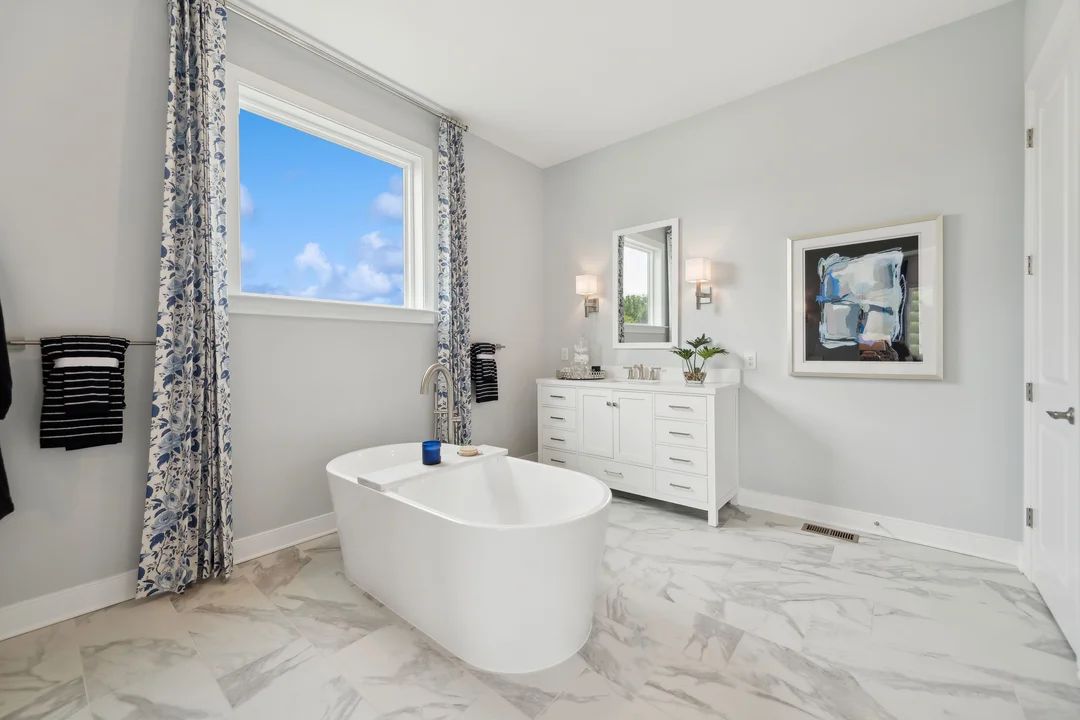 Primary bath with freestanding tub