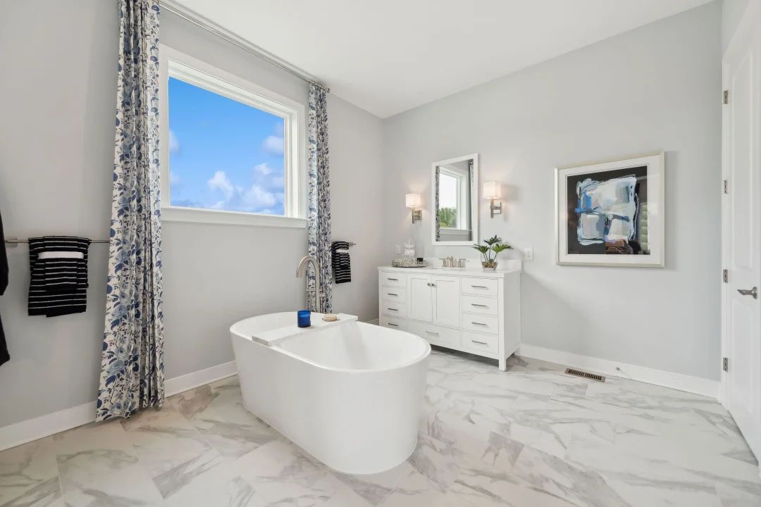 Primary bath with freestanding tub