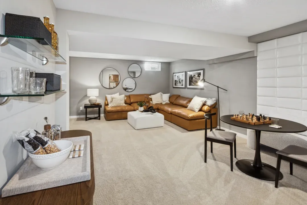 Flexible recreation room