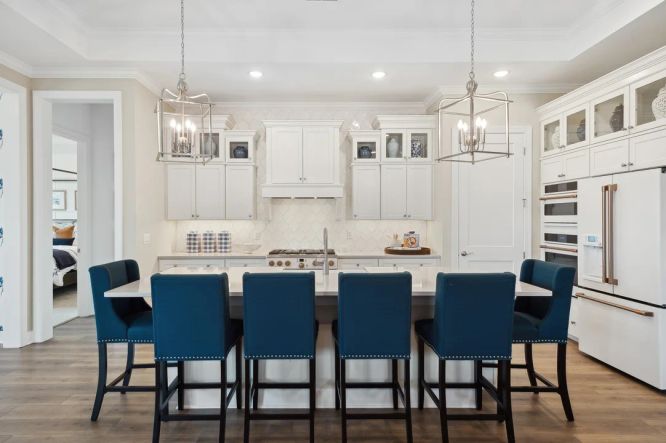 Kitchen with pendant lighting and center island