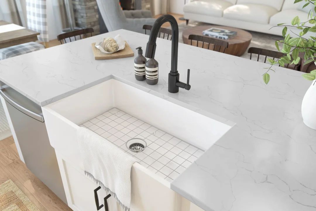 Kitchen with Farmhouse sink
