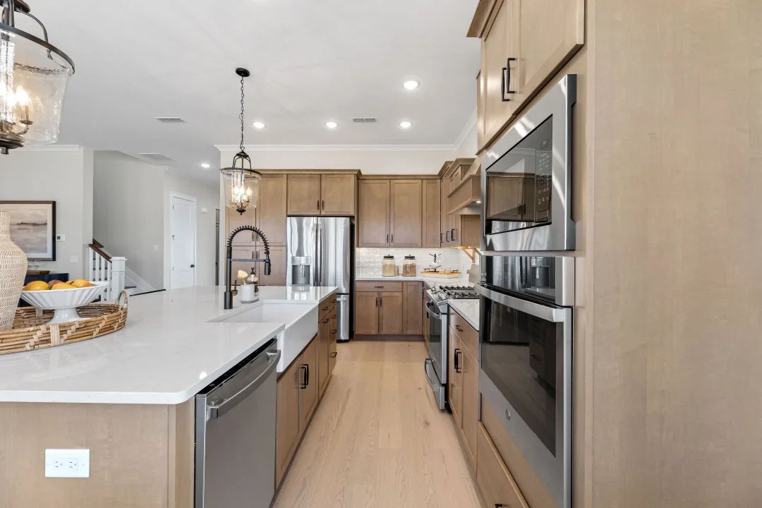 Kitchen with center island