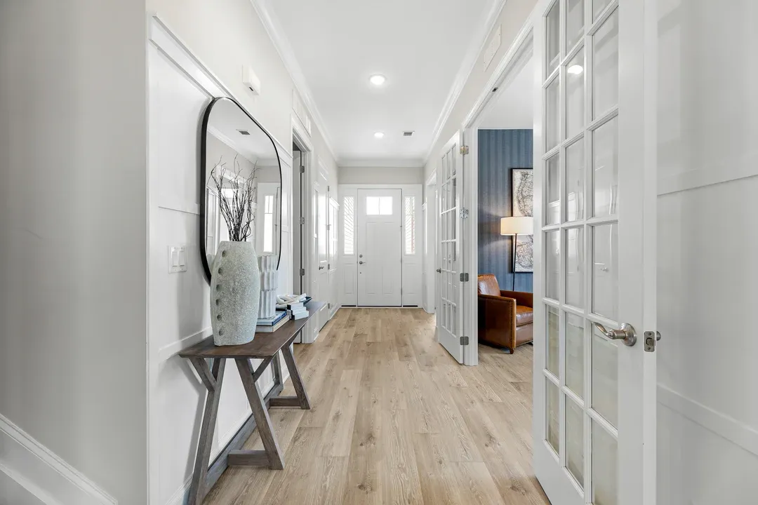 Foyer with decorative feature wall